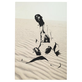 砂の中での24インチx 36インチの孤独 メタルプリント