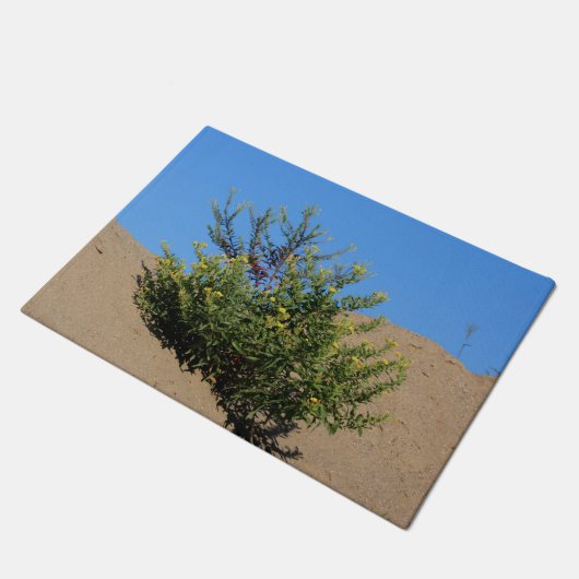 砂の中の黄色い野花フローラ ドアマット (アングル)