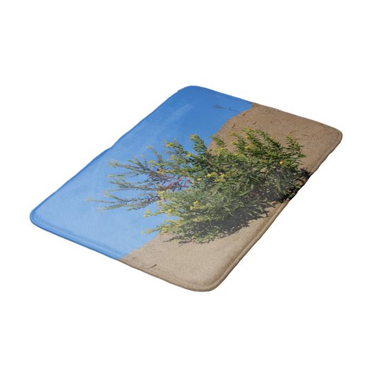 砂の中の黄色い野花フローラ バスマット (アングル)