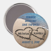 砂の中の2つのハートは、日付マグネットを保存 マグネット (正面/裏面)