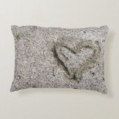 砂の写真のロマンチックなハート アクセントクッション (裏面)