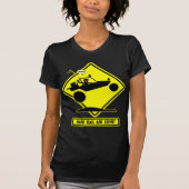 砂の柵の空気交通標識 Tシャツ (正面)