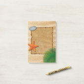 砂の背景のパーチメント – Post-it® Note ポストイット (デスク上)