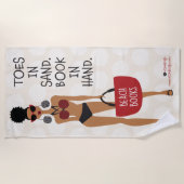 砂の足指。本を手元に。ビーチタオル ビーチタオル (正面)