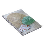 砂ドル、貝殻、海ガラス – ノートブック (右側)