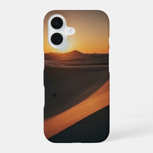 砂丘上のビンテージサンセット iPhone 16ケース (裏面)