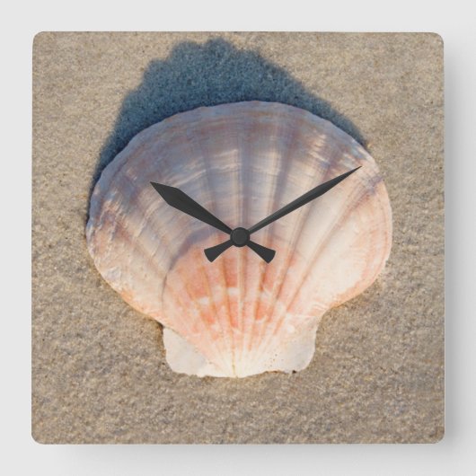 砂浜に置く海の貝 スクエア壁時計 (正面)