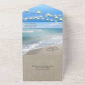砂浜のロマンチックなハートとビーチウェディングライト オールインワン招待状 (外側)