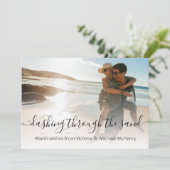 砂浜を駆け抜ける 熱帯のホリデーカード 招待状 (スタンド正面)