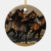 砂漠で走っているアラビア人 セラミックオーナメント (正面)