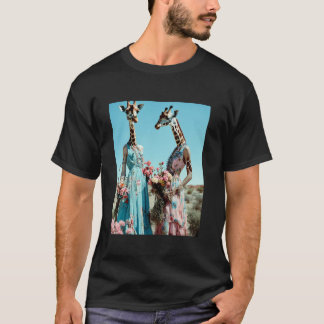 砂漠のエレガンス:開花Tシャツのギラフェ。 Tシャツ