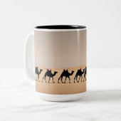 砂漠のカメルキャラバン ツートーンマグカップ (正面左)