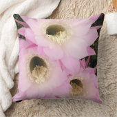 砂漠のピンク花びら クッション (ブランケット)