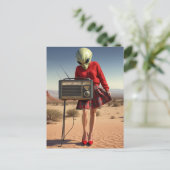 砂漠のラジオ付き赤い格子縞のエイリアン ポストカード (スタンド正面)