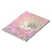 砂漠の中のピンクのサボテンの花 ノートパッド (回転)