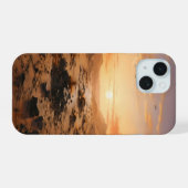 砂漠の夕日 iPhone 15ケース (裏面横)
