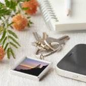 砂漠の山にあるバスハーバー灯台 キーホルダー (側面)