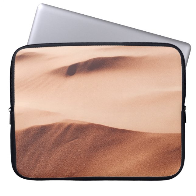 砂漠の砂の写真 ラップトップスリーブ (正面)