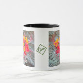 砂漠の花赤い鳥のパラディとセラミックマグカップ マグカップ (中央)