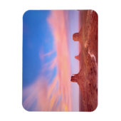 砂漠の谷を強い風で覆う マグネット (縦)