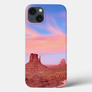 砂漠の谷上の強風 iPhone 13ケース