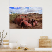 砂漠の風景で錆びる古い車 ポスター (キッチン)