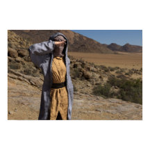 砂漠を横断するファンタジーポスタープリント