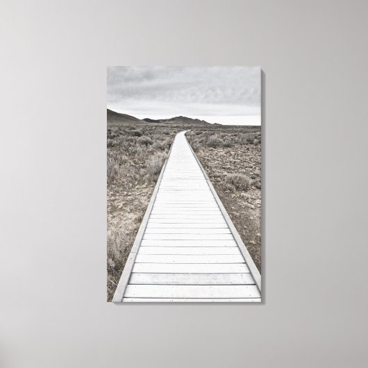 砂漠を遊歩道で歩く キャンバスプリント (正面)