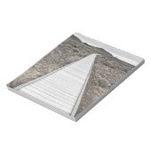 砂漠を遊歩道で歩く ノートパッド (回転)