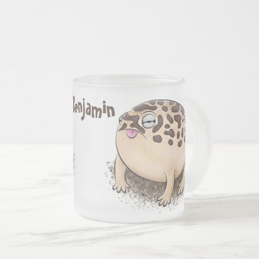 砂漠雨おもしろいカエル漫画イラストレーション フロストグラスマグカップ (正面右)