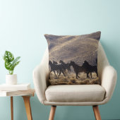 砂漠1の野生のムスタングの馬 クッション (椅子)