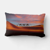 砂漠 |砂丘の人とラクダ ランバークッション (裏面)