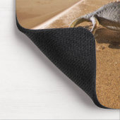 砂漠 |砂漠の中のカメレオン マウスパッド (コーナー)