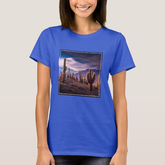 砂漠 | Cactus Landscape Argentina Tシャツ (正面)