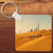 砂漠 | Dubai's Skyline View with Camels キーホルダー (正面)