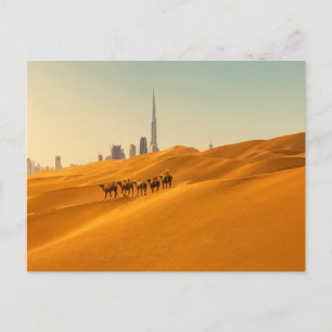 砂漠 Dubai's Skyline View with Camels ポストカード