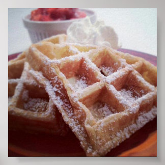 砂糖を覆ったワッフルと新鮮なイチゴのポスター ポスター