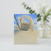 砂2からゴルフボールを打ち出すサンドウェッジ ポストカード (スタンド正面)