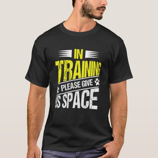 研修中お願い与え宇宙ドッグトレーナー Tシャツ (正面)