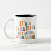 研究室の看護ラボの美しい日だ ツートーンマグカップ (左)