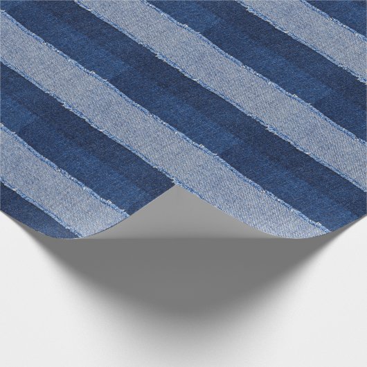 破れたデニム:ブルージーンズの生地。 ラッピングペーパー (角)