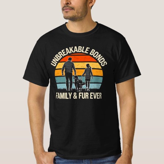 破れない絆 – 家族と毛皮の永遠の犬の恋人 Tシャツ (正面)