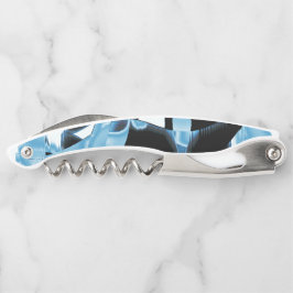 破壊された青と黒のスクラップまたはテープ ソムリエナイフ