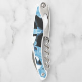 破壊された青と黒のスクラップまたはテープ ソムリエナイフ (裏面)