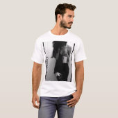 破壊される Tシャツ (正面フル)