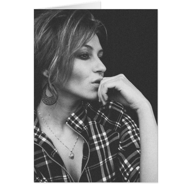 破壊カードを動かす必要があります (正面)