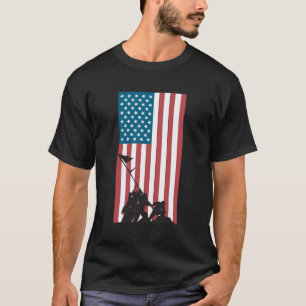 硫黄島に旗を揚げる Tシャツ