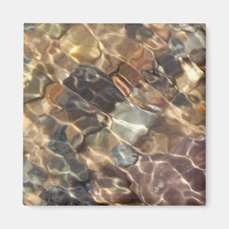 磁石ノバスコシアは水中で小石を落とす マグネット