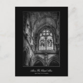 礼拝堂の祭壇上、ステンドグラスの窓 ポストカード (正面)