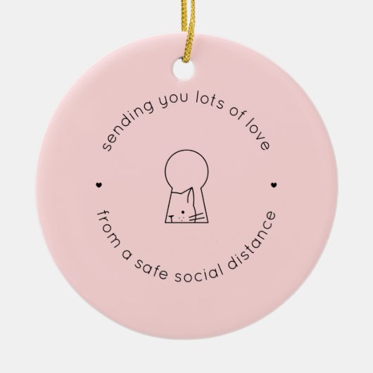 社交界の距離で愛するピンクのかわいい猫 セラミックオーナメント (正面)